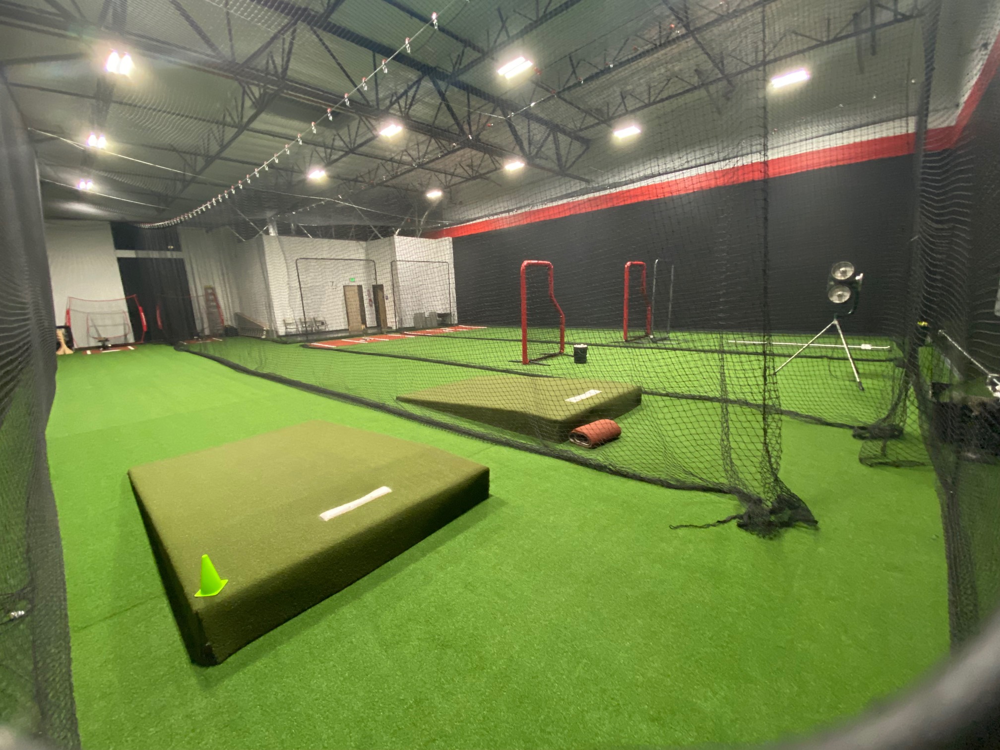 Facility » Strike One Baseball Academy » Simi Valley's 1 Baseball Training Facility